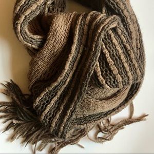 Knitted scarf